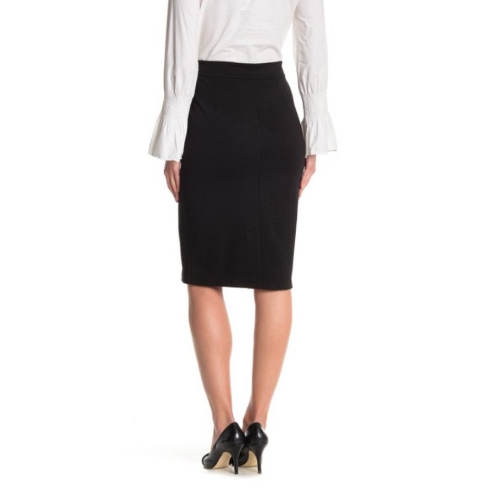 T Tahari stretchy pull on pencil skirt size small black very stretchy like new
